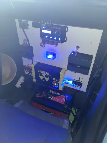VENDO SOM AUTOMOTIVO 