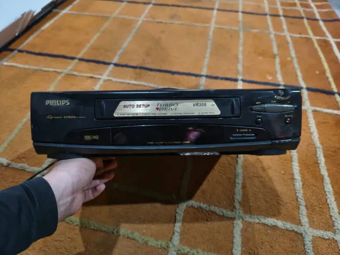 VHS HQ Philips turbo drive com defeito