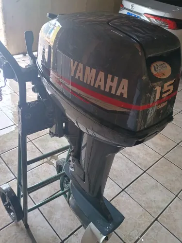 Motor de popa Yamaha 15 hp