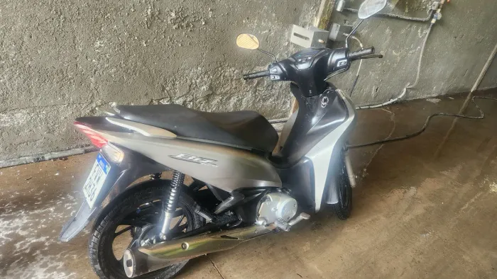 Honda Biz 125 EX 2023 14.990