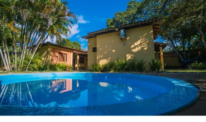 VENDE-SE LINDA POUSADA NO CENTRO DE ARRAIAL D'AJUDA - BA