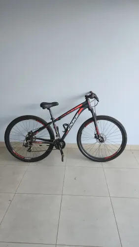 Bicicleta Oggi Hacker Sport Aro 29 Tam 15.5 Shimano 21V