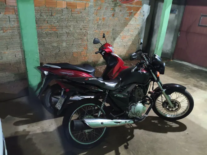 Fan 150, segundo dono 48.000. Km rodado. Moto sem detalhes zera.
