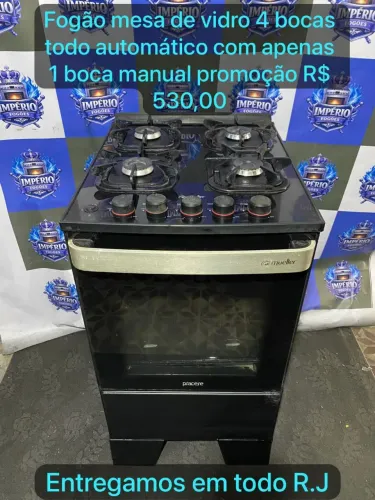 Elegante fogão de mesa com 4 bocas, tampo em vidro e acendimento automático.