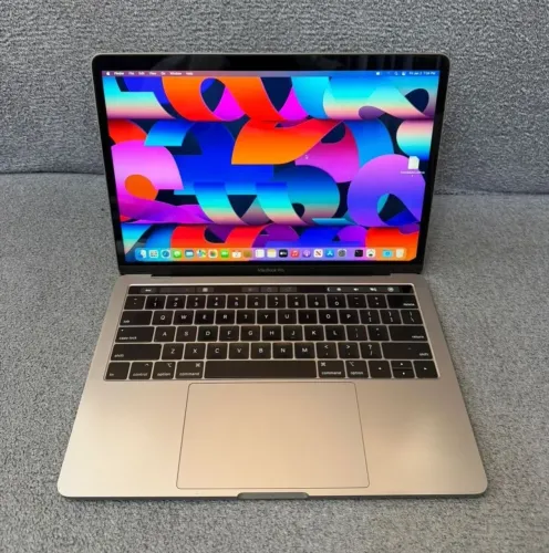 MacBook Pro 2019 com Touch Bar