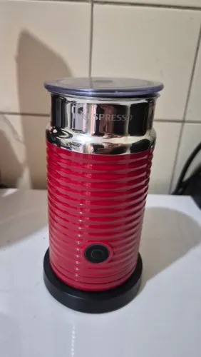 Espumador de Leite Nespresso Aeroccino 3 Vermelho (220V)