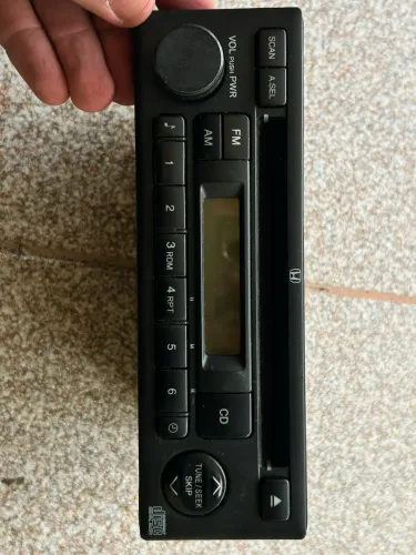 Auto rádio com toca-discos digital a laser 