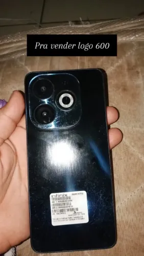 Vendo esse celular todo bom primeira dona comprado na loja 