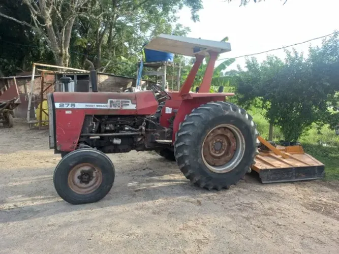Trator Massey Ferguson 275
