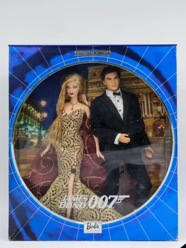 Barbie James Bond 007 Ken and Barbie Giftset NRFB B0150