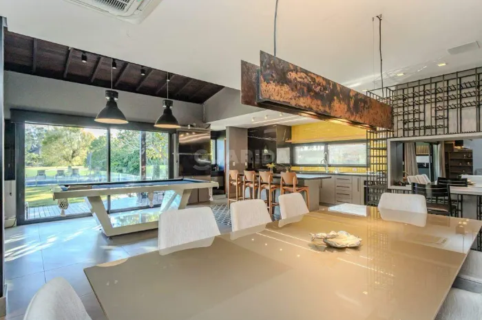 Casa de alto padrão para alugar no Condomínio Terra Ville, em Porto Alegre!
