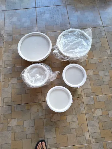 Vende-se cinco luminárias em perfeito estado