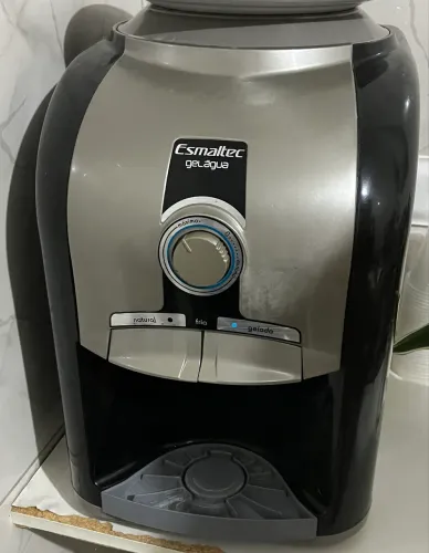 BEBEDOURO ESMALTEC GELÁGUA PRETO E CINZA