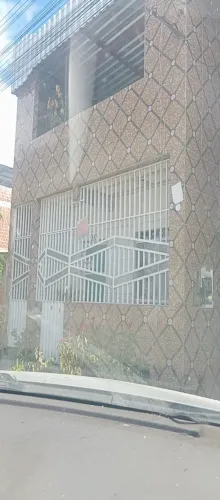 Vende - se 2 casas