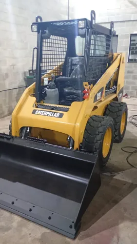 Mini Carregadeira Caterpillar 2014 226B3