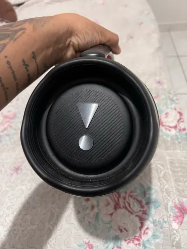 Caixa JBL bombomx 3