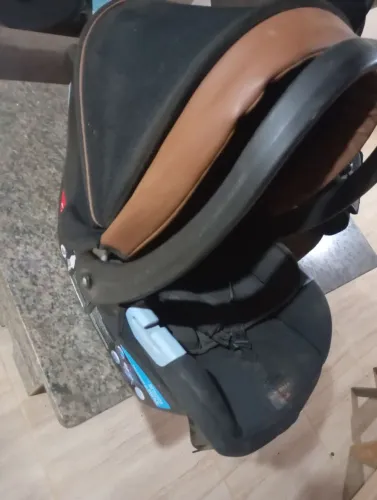 Vendo bebê conforto da marca Burigotto