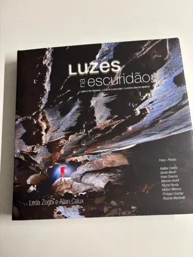 Luzes na Escuridão / Leda Zogbi e Allan Calux (novo no plástico)