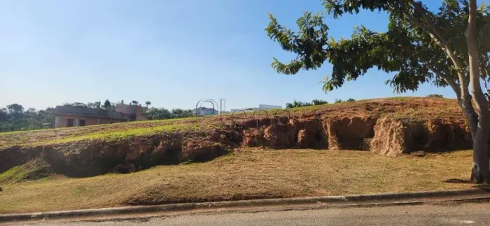 Terreno à Venda no Condomínio Reserva Santa Isabel em Louveira, no bairro Cana do Reino.
