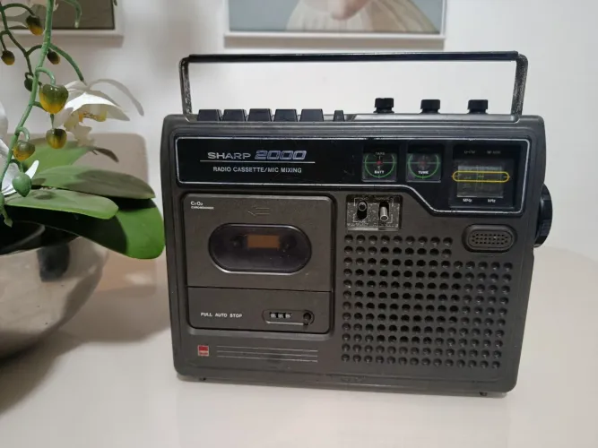 Rádio antigo 1970 funcionando 