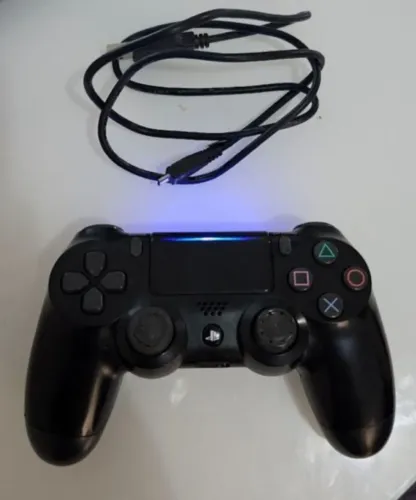 Controle PlayStation 4 + Cabo De Carregamento - Usado