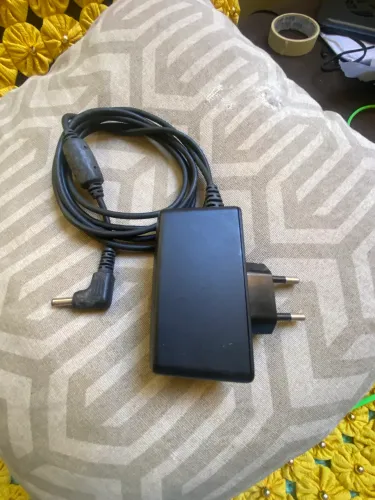 Fonte de 5 voltz para notebook positivo