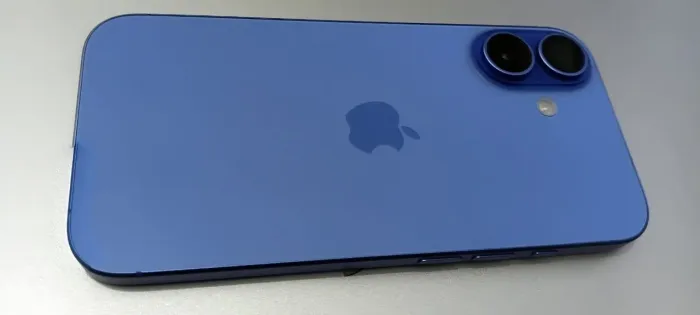 iPhone 16 128G Excelente 