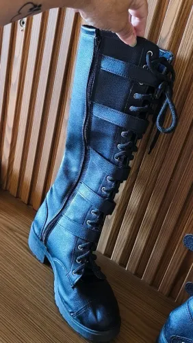 Vende se bota semi nova! Tamanho 37
