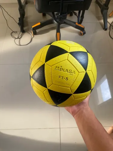Bola mikasa ftv