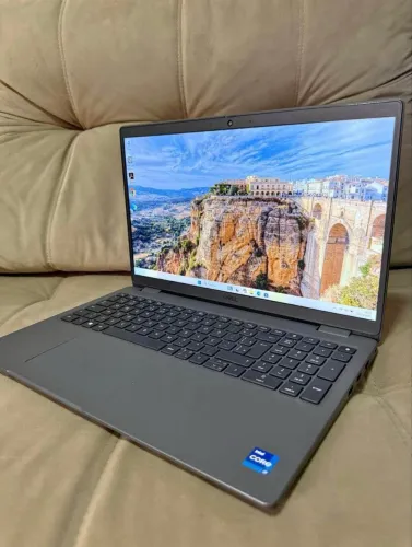 Notebook Dell Latitude 3540 | Intel Core i5-1235U | 16GB RAM | SSD 256GB | Windows 11 Pro