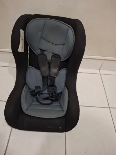 Vendo cadeira para carro usada (criança)