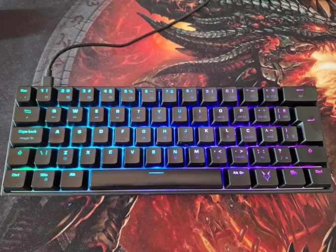 Teclado Husky Gamer Blizzard 60%
