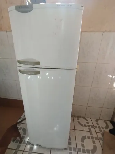 GELADEIRA ELECTROLUX DC37 - SUPER FREEZER