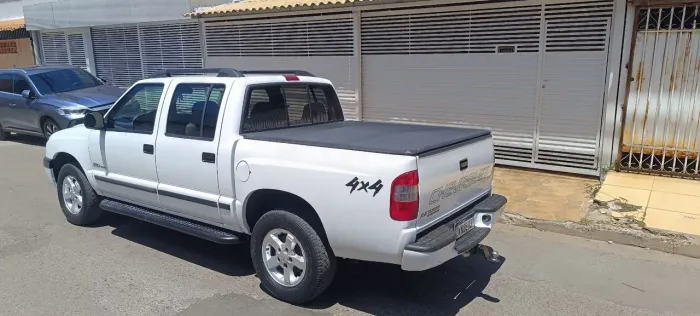 Chevrolet S10 Pick-up STD 2.8 4X4 CD TB Int.dies. 2002