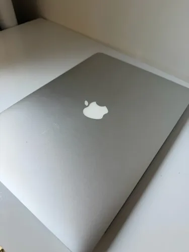 MacBook apple