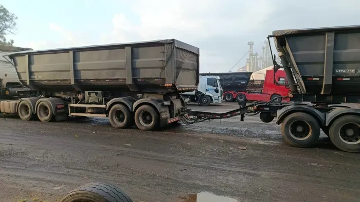 Rodocaçamba Metalesp Dolly rebaixado ano 2024 