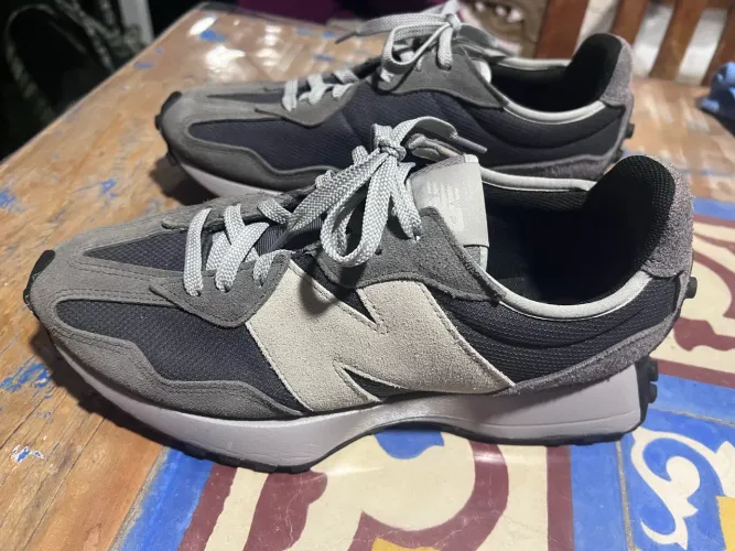 Tênis New Balance 327 - n° 41