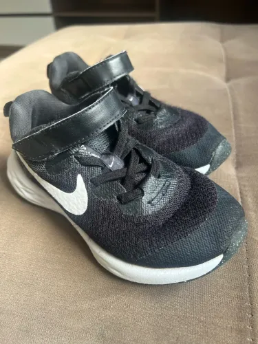 Tênis Nike infantil 28