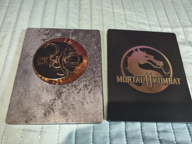VENDO - STEELBOOK MK 11 E SHADOW OF TOMB RIDER - PLAYSTATION