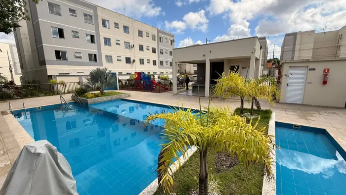 Apartamento com dois Jardins, dois quartos No condomínio Anturios localizado no Anil