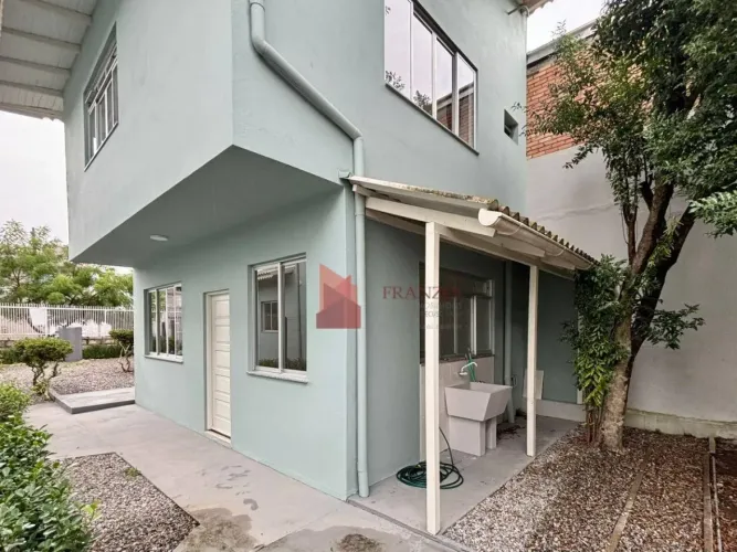 LOCAÇÃO: Casa com 1 dormitório - 56 m² - Centro - Itajaí/SC