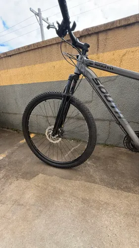 Bicicleta aro 29 seminova revisada pouco usada
