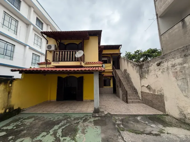 CASA PARA LOCAÇÃO OU VENDA NO CENTRO DE NOVA IGUAÇU