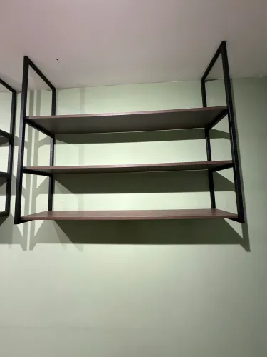 Prateleira suspensa