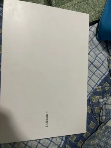 Notebook Samsung Book Np550xda-kp2br (celeron 4gb Ram 500gb) Branco