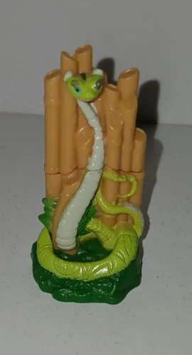 BONECO MINIATURA KINDER OVO VIBORA KUNG FU PANDA
