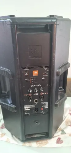 Caixa de Som JBL Eon 15