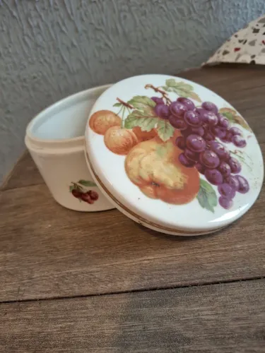 Pote de porcelana vintage