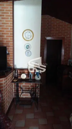 Chácara com 3 Dormitórios à Venda, 1612 M² por R$ 850.000,00 - Vila Monte Serrat - Cotia/S