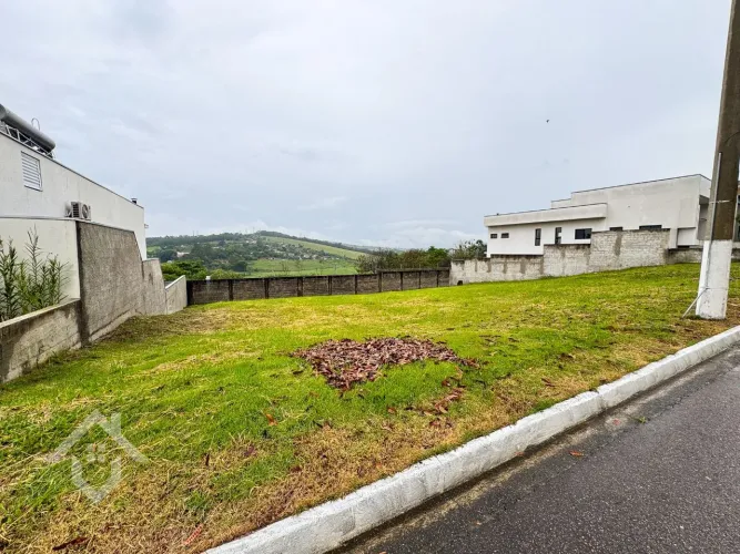 Terreno à Venda no Condomínio Reserva do Vale em Caçapava - SP